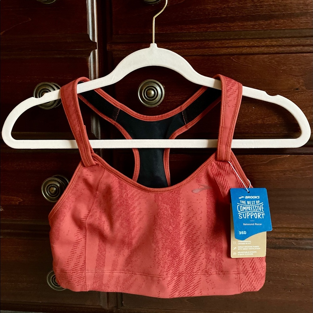 Brooks Rebound Racer! Compression - adjustable straps - breathable.